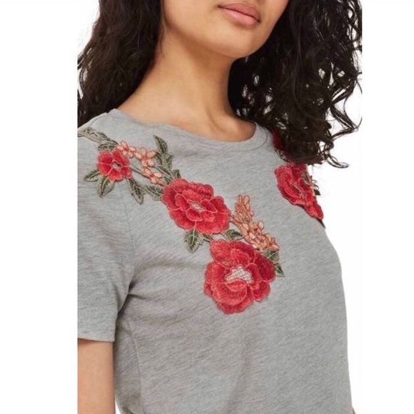 Topshop Tops - TopShop heathered grey floral rose tee shirt sz 6